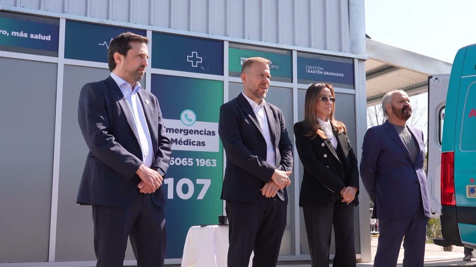 Nuevo Centro de Emergencias de Ezeiza con las ambulancias de alta complejidad entregadas por la Provincia